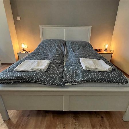 Hanna Apartman Debrecen Buitenkant foto