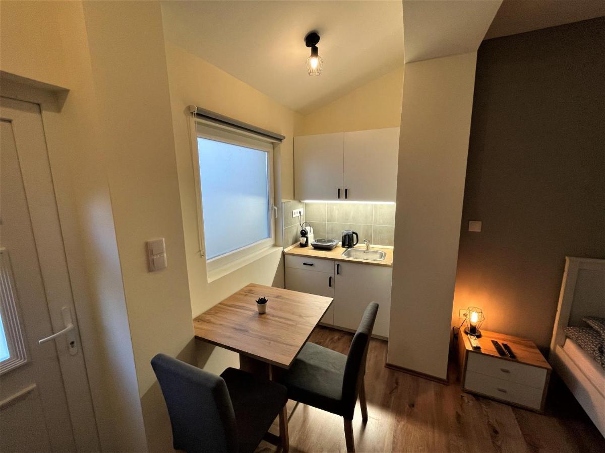 Hanna Apartman Debrecen Buitenkant foto