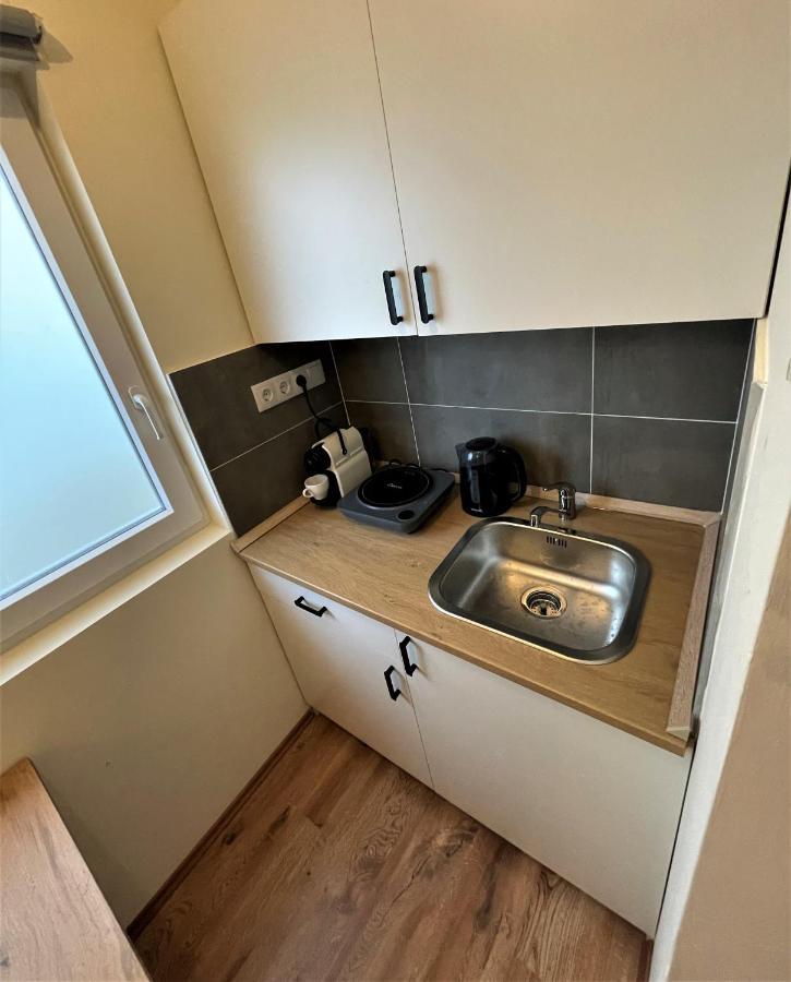 Hanna Apartman Debrecen Buitenkant foto